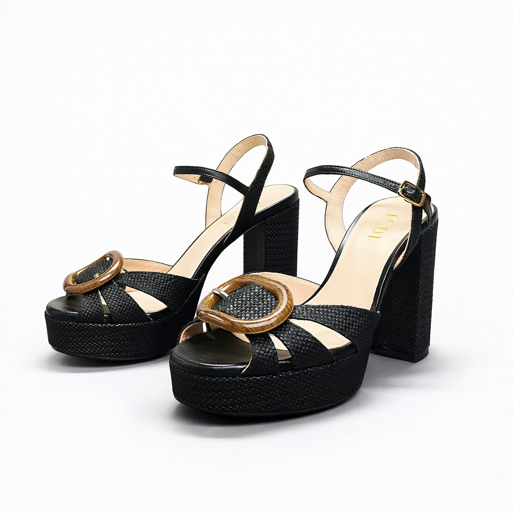 NUEVA COLECCIÓN. (zapato de muestra) Sandalia negra plataforma - Imagen 2
