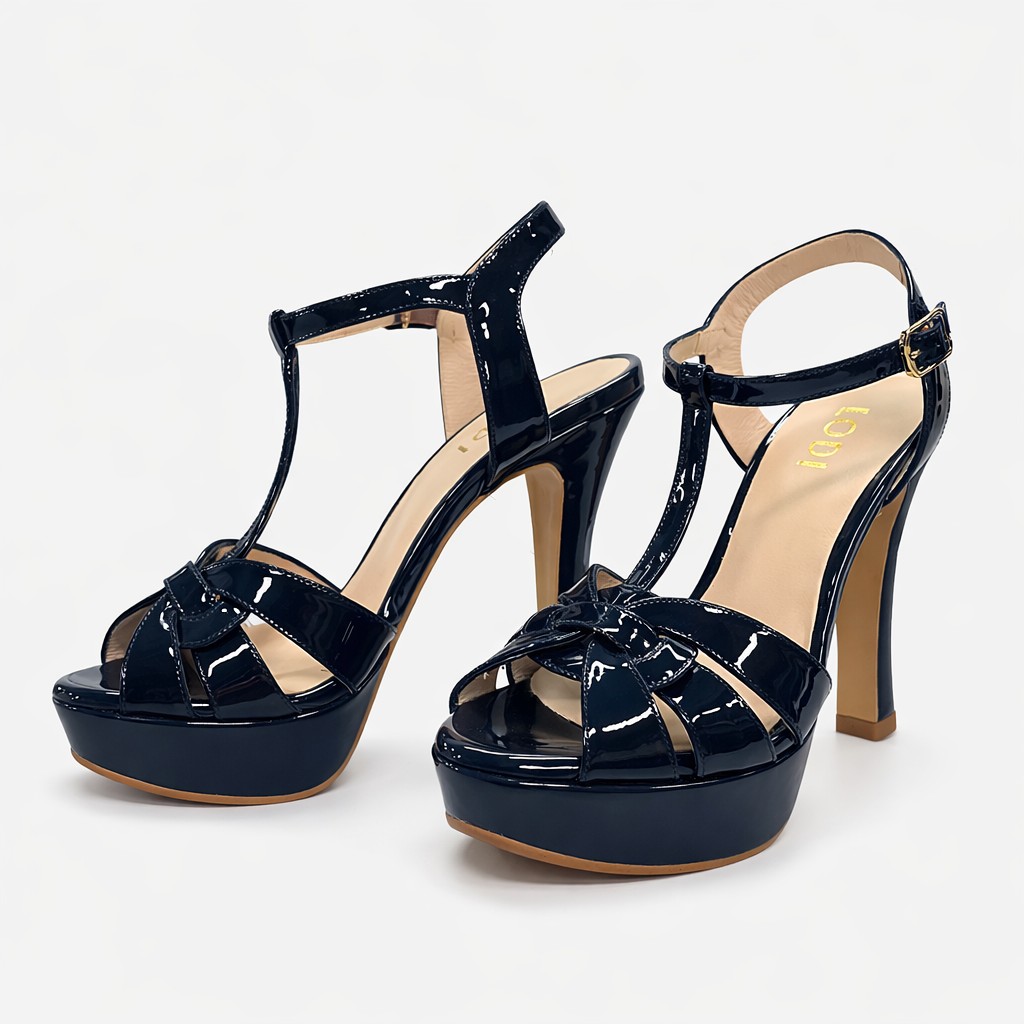 NUEVA COLECCIÓN. (zapato de muestra) Sandalia azul marino charol - Imagen 2