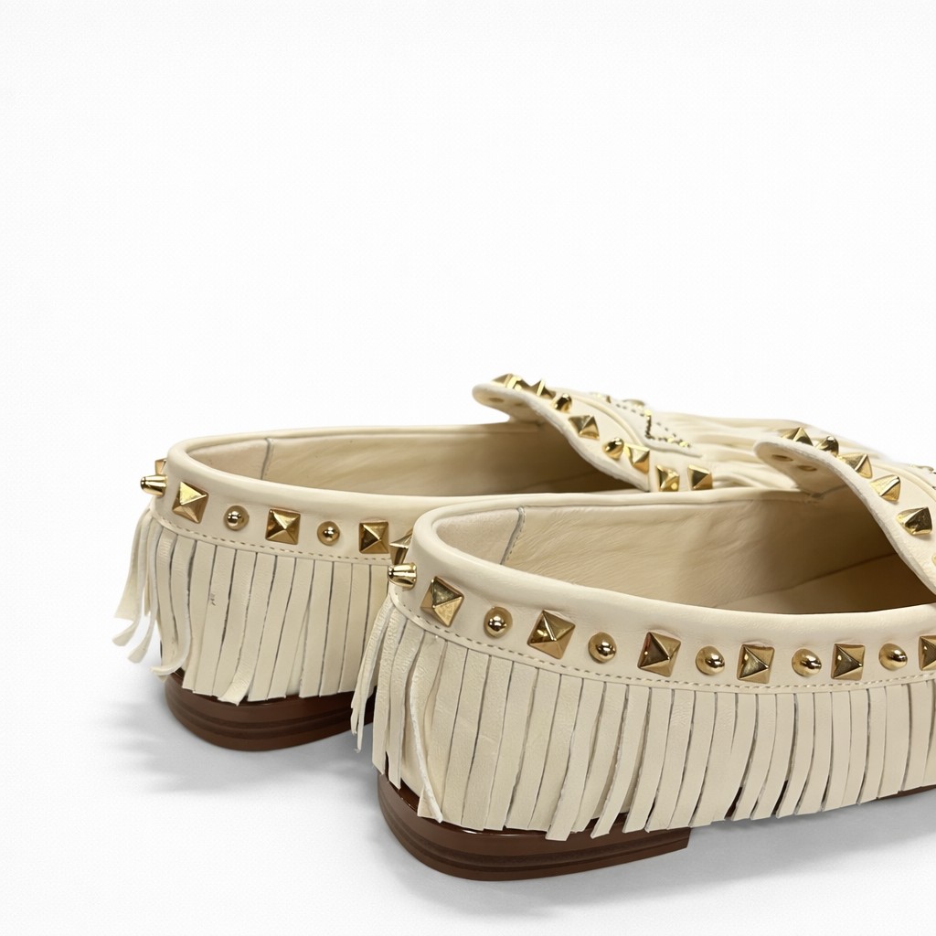 NUEVA COLECCIÓN. (zapato de muestra) Mocasín flecos blanco roto - Imagen 3