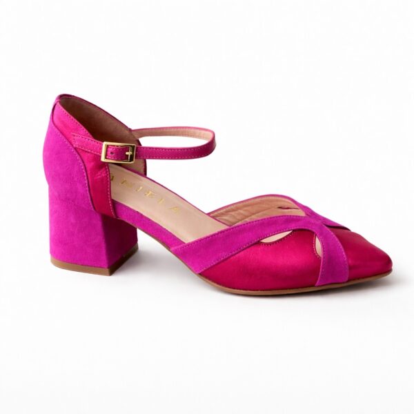 Nueva colección. Zapato fucsia