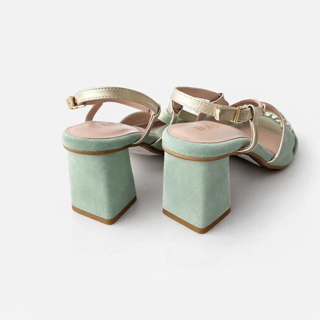 Nueva colección. Sandalia verde - Imagen 3