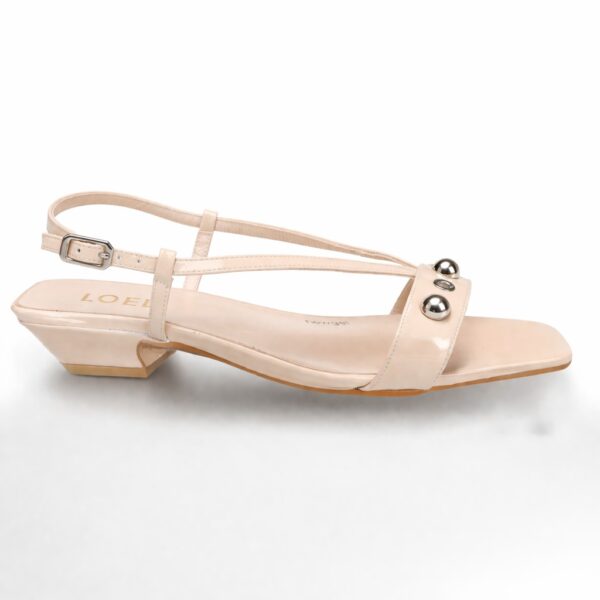 NUEVA COLECCIÓN. (zapato de muestra) Sandalia charol nude
