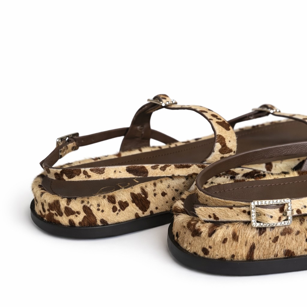 NUEVA COLECCIÓN (zapato de muestra) Sandalia print pelo - Imagen 3
