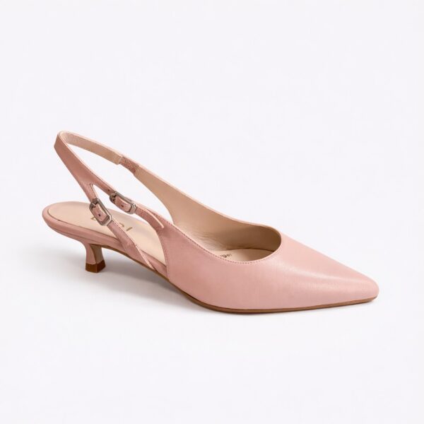NUEVA COLECCIÓN.(zapato de muestra) Zapato destalonado rosa  nude