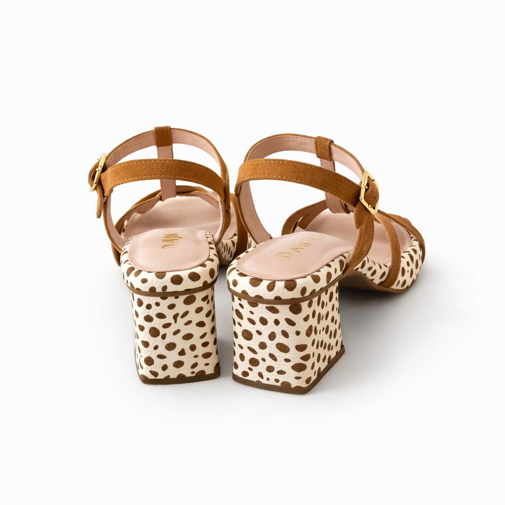 NUEVA COLECCIÓN. Sandalia print. - Imagen 3