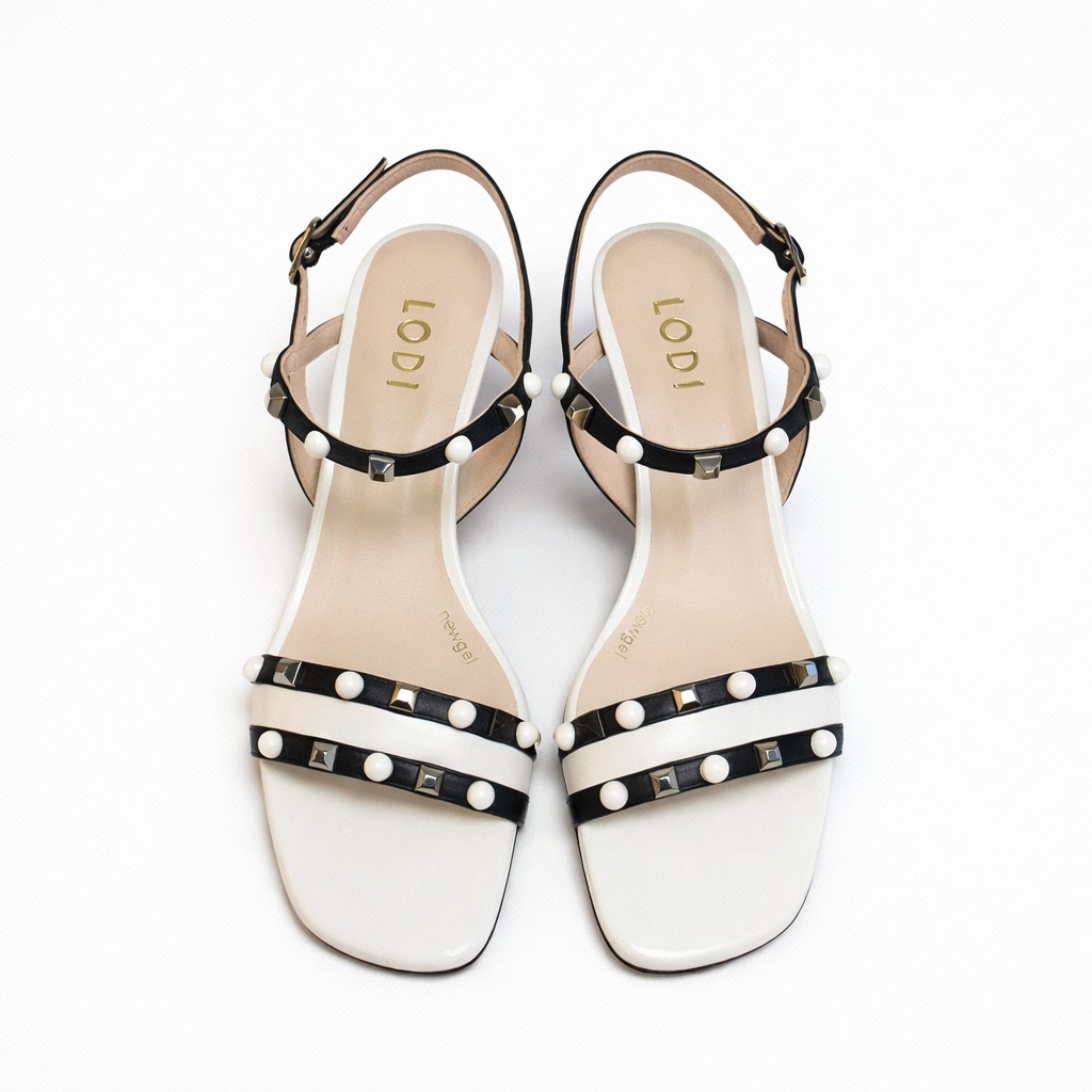 NUEVA COLECCIÓN. (zapato de muestra) Sandalia blanca y negra - Imagen 5
