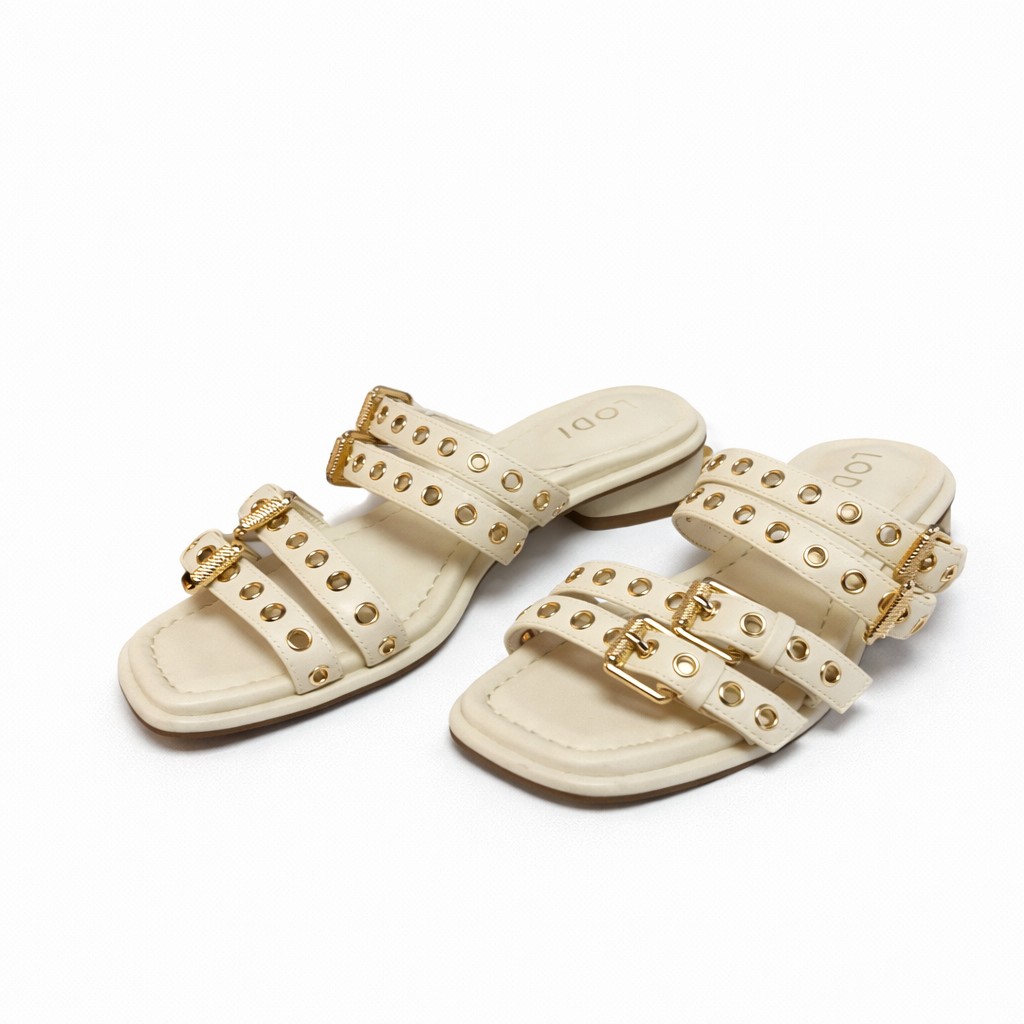 NUEVA COLECCIÓN. (zapato de muestra) Sandalia crema tachas. - Imagen 2