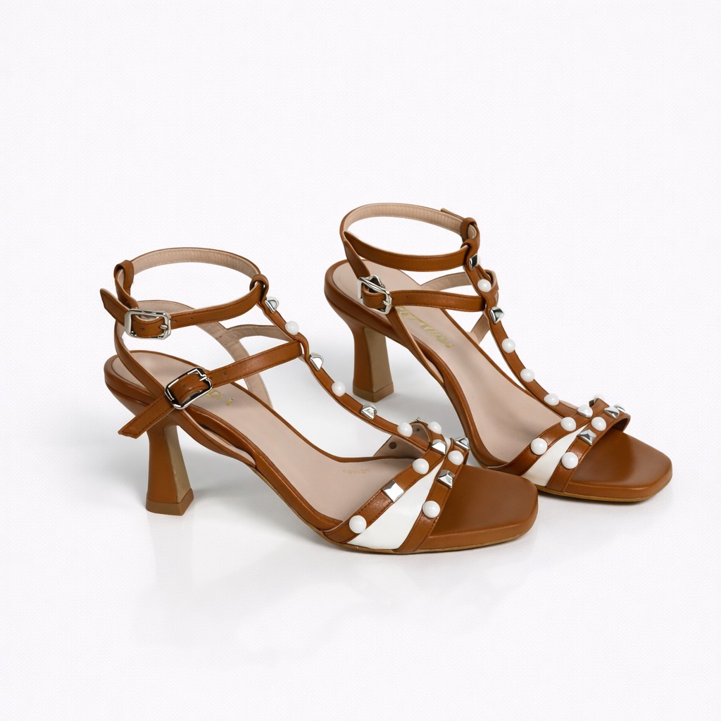 NUEVA COLECCIÓN. (zapato de muestra) Sandalia pulsera cuero y blanco - Imagen 2