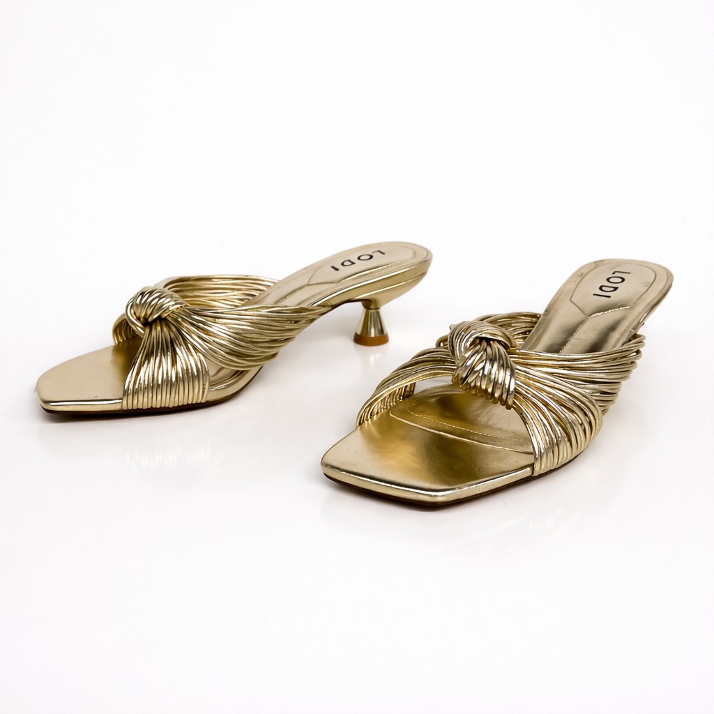 NUEVA COLECCIÓN. ( zapato de muestra) Sandalia mule nudo oro - Imagen 2