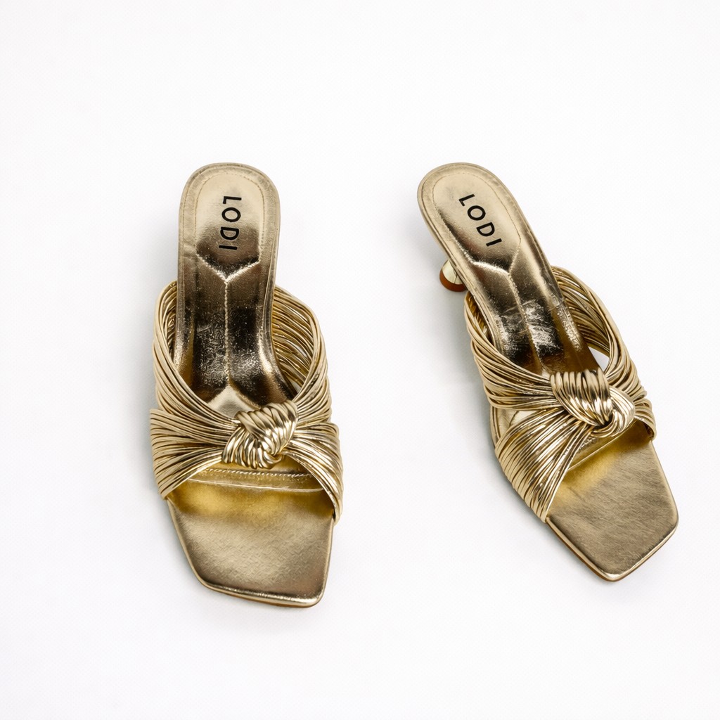 NUEVA COLECCIÓN. ( zapato de muestra) Sandalia mule nudo oro - Imagen 4