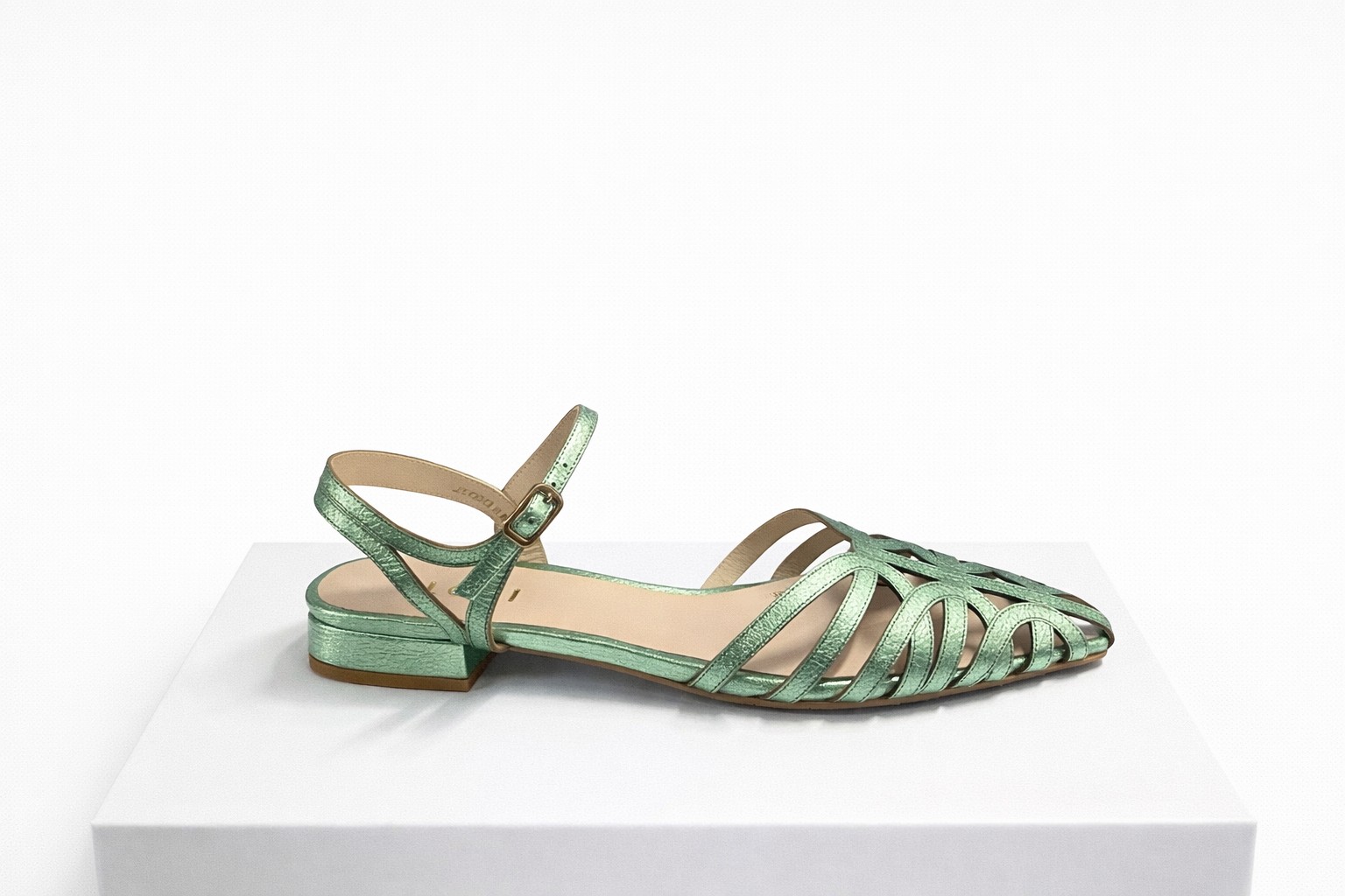 NUEVA COLECCIÓN. (zapato de muestra) Zapato calado verde - Imagen 3