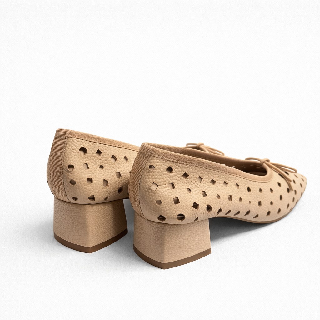 NUEVA COLECCIÓN. (zapato de muestra) Zapato calado beige - Imagen 4
