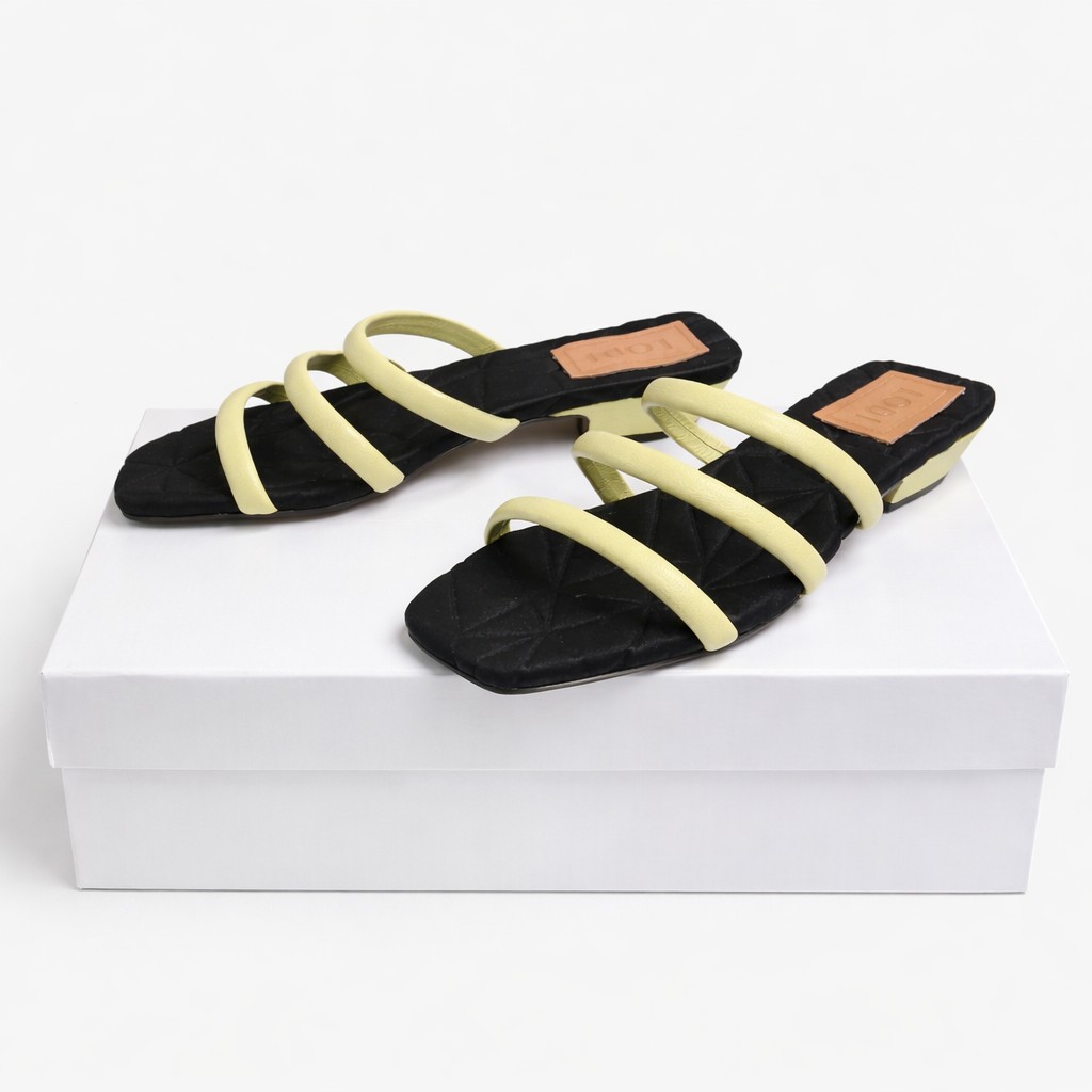 NUEVA COLECCIÓN. (zapato de muestra) Sandalia tiras verde lima - Imagen 2