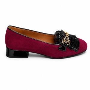 Mocasín burdeos ante, flecos negros. DANIELA SHOES