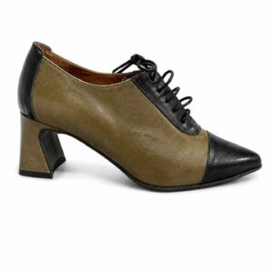 Zapato verde oliva y negro. DANIELA SHOES