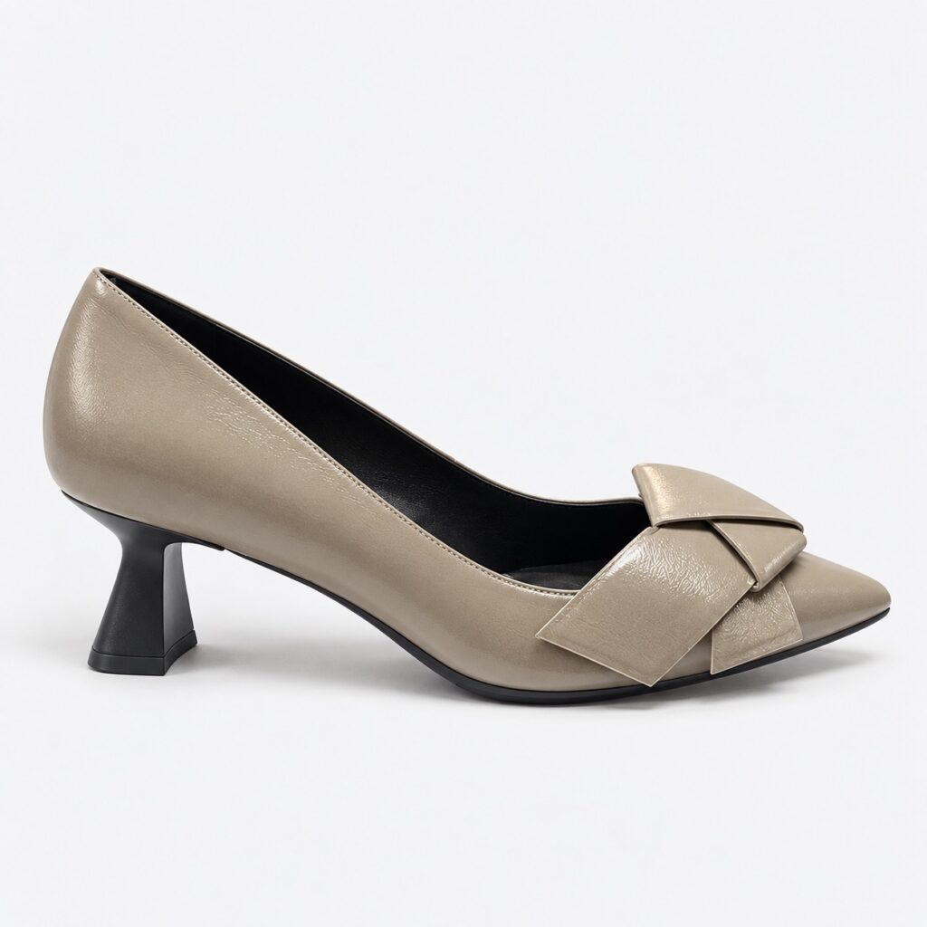 NUEVA COLECCIÓN. Salón beige lazo. (zapato de muestra)