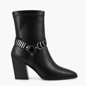 NUEVA COLECCIÓN. Botín negro tacón alto ancho. (zapato de muestra)