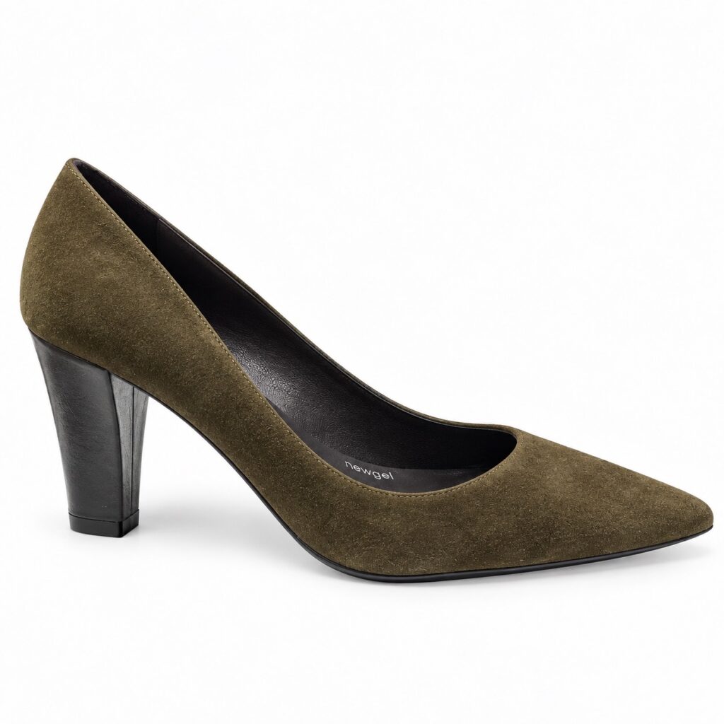NUEVA COLECCIÓN. Salón ante verde. (zapato de muestra)