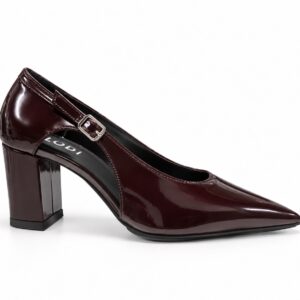 NUEVA COLECCIÓN. Salón charol burdeos hebilla. (zapato de muestra)
